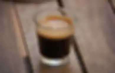 4 Dampak Minum Kopi Bagi Cewek, Bisa Bikin Gejala Haid Lebih Parah?