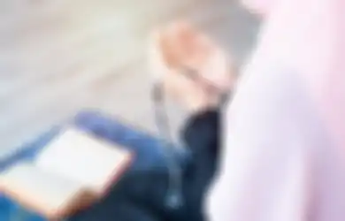 Sulit Lupakan Kenangan Pahit di Masa Lalu, Ini Bacaan Mohon Pertolongan agar Cepat Move On, Bisa Dibaca di Penghujung Salat