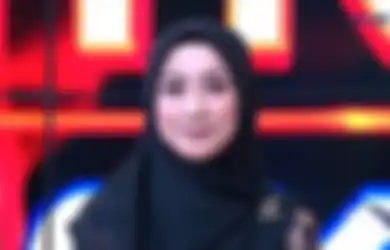 Bukan Selebriti Terkenal, Sosok Mantan Suami Pertama Desy Ratnasari Ternyata Pegawai Kantoran, Artis Senior ini Sampai Ungkap Alasan Betah Menjada Bertahun-tahun