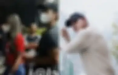 Putus Dari Nadya Arifta? Kaesang Pangarep Kepergok Rangkul Wanita Lain Saat Nonton Pertandingan Bola, Ternyata Sosok Erina Gudono yang Miliki Latar Belakang Tak Main-main