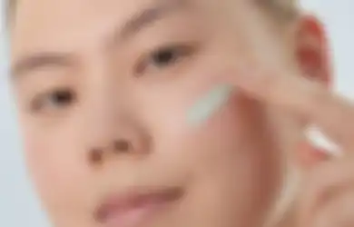 3 Color Corrector Hijau Lokal Ini Juara Pudarkan Kemerahan di Wajah!