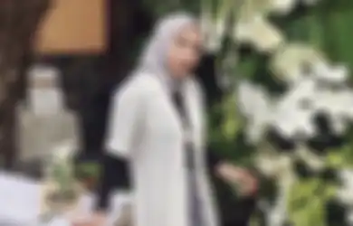 Aktif Kembali di Medsos Usai Diduga Putus dari Kaesang Pangarep, Nadya Arifta Pede Spill OOTD Murah Meriah, Sebut Pakai Baju Diskonan hingga Jilbab 10 Ribuan: Murah Banget!