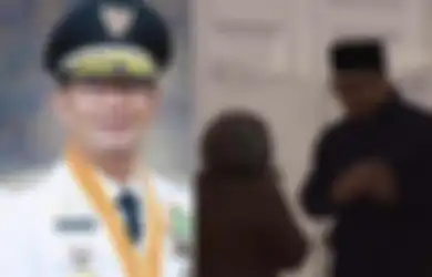 Dikira Datang untuk Takziah Eril, Ridwan Kamil Dibuat Terkejut Usai Ibu-ibu Bergamis Hitam Justru Lontarkan Kata-kata Tak Terduga, Netizen: Bingung Mau Nangis atau Ketawa
