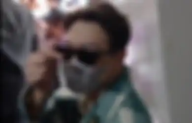 'Mendidih Darah Saya!' Terkuak 2 Alasan Razman Arif Nasution Ngamuk di Pengadilan, Richard Lee Santai Tertawa dan Beri Finger Heart Ala Korea