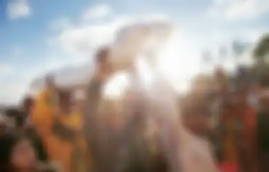 Ritual Famadihana ‘Menari dengan Orang Mati’ Suku Malagasi di Madagaskar, ‘Reuni’ Keluarga Besar dengan Kerabat yang Sudah Meninggal, Seperti Berikut Ini Upacaranya!