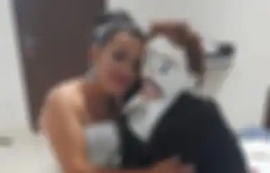 Kelewat Stres Karena Jomblo, Wanita Ini Putuskan Nikahi Boneka Kain hingga Klaim Punya Anak, Terkuak Proses Lahiran yang Tuai Sorotan
