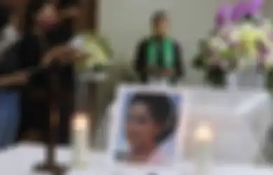 Sampai Kehabisan Kata-kata, Widyawati Nangis Sesenggukan Ungkap Kondisi Rima Melati Sebelum Tutup Usia, Tiap Hari Lakoni Tindakan Ini
