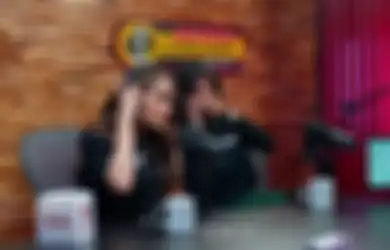 'Kita semua Butuh Orang seperti Cinta' Spontan Lakukan Hal Ini Saat Widy Vierra Nangis, Aksi Cinta Laura Jadi Sorotan