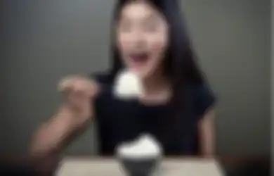 Baru Makan Sesuap, Pria Ini Malah Temukan Benda Aneh Mirip Kotoran Tikus dalam Nasi Goreng, Reaksi Pemilik Kedai Justru Tak Terduga