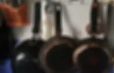 Satu Indonesia Pasti Nyesel Baru Tahu, Ternyata Ada Tips Menghilangkan Kerak Wajan Semudah Ini, Cuma Modal Baking Soda Dijamin Kinclong