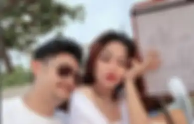 BERITA POPULER: Fero Walandouw Ngaku Bersyukur Karena Gagal Nikah dengan Artis ini hingga Dugaan Orang Ketiga di Rumah Tangga Dewi Perssik