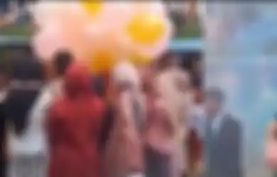 VIRAL! Pesta Perpisahan Berujung Petaka, Balon Gas Hidrogen Meledak hingga Bikin Para Siswa Luka-luka Terkena Lelehan, Baju dan Jilbab Sampai Robek