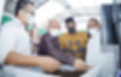 Gegara Holywings, Suami Kahiyang Ayu Lagi-lagi Bantah Gubsu Edy Rahmayadi, Foto Menantu Jokowi Jadi Sorotan