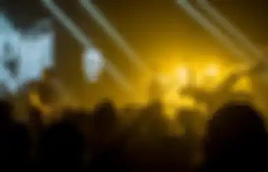 Pakailah Masker di Area Wisata dan Pertunjukan Musik, Kasus Covid-19 di Indonesia Naik Signifikan