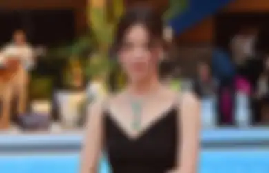Super Elegan, Song Hye Kyo Hadiri Event Brand Chaumet di Paris!