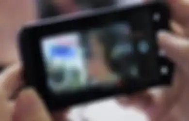 Kirim Video Adegan Ranjang Bareng Selingkuhan Saat Suami Cari Uang ke Luar Negeri, Alasan Wanita Ini Bikin Emosi