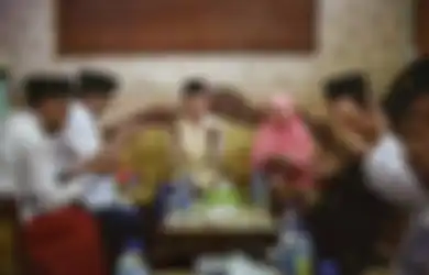 Bukan Cuma Luhut Binsar, Prabowo Subianto Kunjungi Ponpes Shiddiqiyyah Demi Tujuan Ini, Foto Menhan Cium Tangan Ayah Bechi Jadi Sorotan