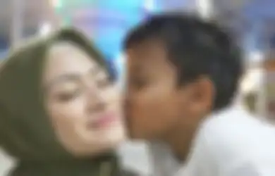 Tak Tinggal Seatap Lagi, Nathalie Holscher Akui Masih Jalin Komunikasi dengan Ferdi, Pilu Dapat Pesan Menyentuh saat Rumah Tangganya dengan Sule Sedang di Ujung Tanduk: Love You Bunda