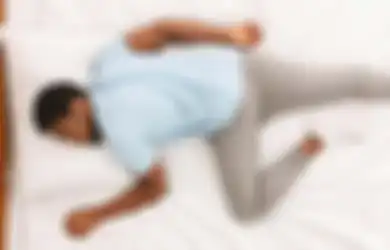 Pantas Saja Masih Sering Kena Asam Lambung, Cobain Posisi Tidur Satu Ini! Ternyata Bisa Mencegah Kerutan pada Wajah Juga..