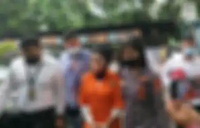 Seminggu Mendekam Dibalik Jeruji Besi, Kondisi Kesehatan Medina Zein Dikabarkan Menurun, Kuasa Hukum: Banyak Pikiran