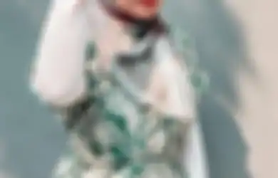 Rumah Tangganya dengan Sule Berada di Ambang Kehancuran, Gestur Nathalie Holscher ini Dikomentari Pakar : Senyumnya itu Hanya Formalitas