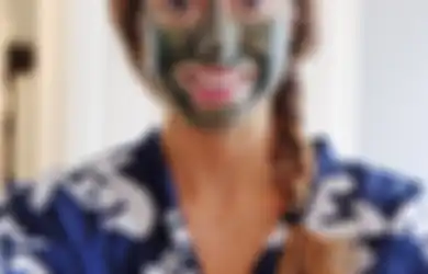 Masker Spirulina yang Ampuh Cerahkan Wajah Ternyata Punya 3 Efek Samping Ini!