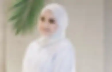 'Semoga Tetap Istiqomah', Dituding Pindah Agama Demi Sule, Jawaban Nathalie Holscher Bikin Netizen Merinding, Terkuak Awal Mula Ibunda Adzam Masuk Islam