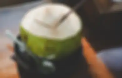 Aneka Tips Memasak, Mulai Sekarang Gunakan Air Kelapa untuk Memasak Nasi Agar Anggota Keluarga Bebas Penyakit, Rasanya Bikin Ketagihan