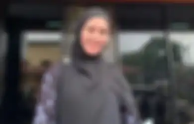 Sertifikat Rumah Almarhum Ibunya Digelapkan Orang untuk Jaminan Utang, Kartika Putri Tak Tinggal Diam: Notaris Ini Terlalu Berani!