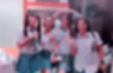 'Dia Minumnya Formalin', Penampilan Yuni Shara Kala Hadiri Ultah Ussy Sulistiawaty Bikin Iri Kaum Hawa, Begini Potretnya yang Awet Muda di Usia 50 Tahun