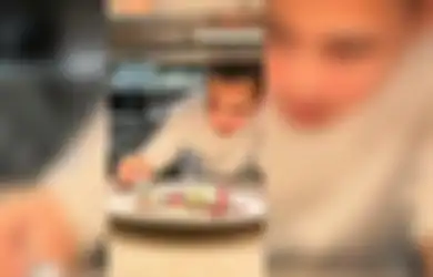 Sebulan Gajinya Rp 40 Juta, Ini Sosok Saugi Sulaeman, Chef di Burj Khalifa Dubai Asal Karawang, Sengaja Masak Makanan Indonesia