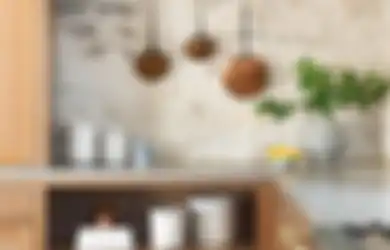  Buat Dapur Jadi 'Aesthetic' Tanpa Susah-susah, Begini Inspirasi Tren Backsplash dengan Material Batu di Dapur