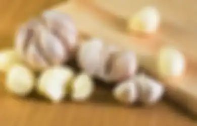 Bisa Hemat Uang Belanjaan Mending Panen Sendiri dari Pekarangan Rumah, Lakukanlah 3 Tips Mudah Menanam Bawang Putih ini