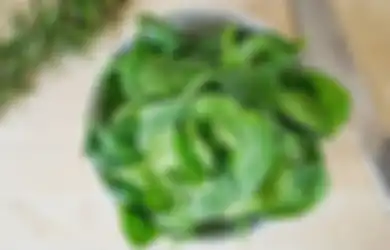 Modal Murah Meriah Beli Sayur Bayam Kemudian Blender dengan 2 Bahan, Bisa Bikin Kulit Glowing dan Cegah Anti Aging, Begini Cara Buatnya