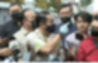 Rumah Ferdy Sambo Dipenuhi Polisi Tanpa Seragam, Begini Alasan Pengacara Keluarga Brigadir Yosua Cuma Boleh Tunggu di Luar, Foto Prarekon Juga dari Jauh
