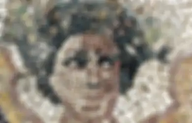 Berusia 1.700 Tahun, Lantai di Vila Mewah Yunani Kuno Ini Ditata dengan Kaca Daur Ulang Menjadi Mosaik Indah dengan Motif Tokoh dalam Mitologi Yunani
