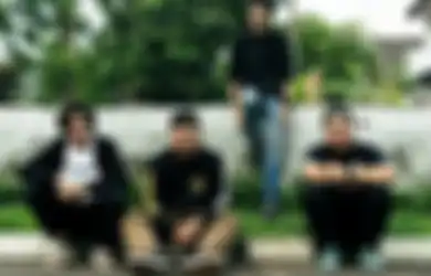 Karya Perdana Bersama Vokalis Baru, Thirteen Rilis Single 'Tunduk'
