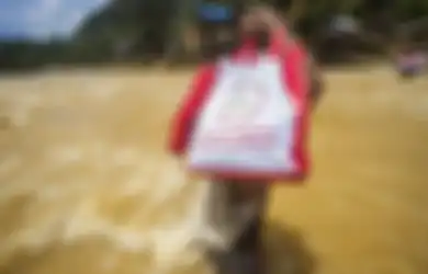 Bukan Sampai ke Tangan Rakyat, Sembako Bantuan Presiden Justru Terkubur Sia-sia di Depok? Begini Informasi dari Orang Dalam!