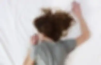 Mulai Sekarang Jangan Diulangi Lagi, Tidur dengan Kondisi Rambut Basah Ternyata Bisa Mengundang Petaka, WASPADA Hal Mengerikan Ini Bakal Terjadi