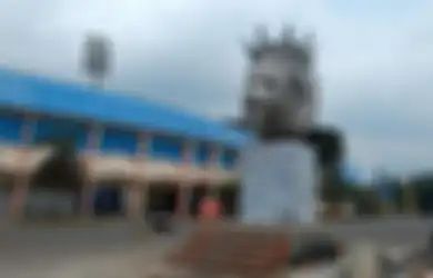 Jadi Ikon Baru, Patung Kepala Singa Bermahkota Hadir di Stadion Kanjuruhan Malang!