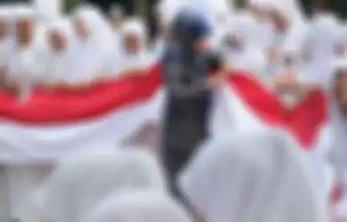 Dosen UM Surabaya Kritisi Kasus Siswi yang Dipaksa Pakai Jilbab: Sekolah Sejatinya Ruang yang Menjunjung Tinggi Kemanusiaan