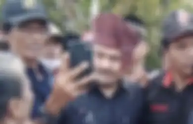 Minta Penyidik Periksa Petir, Pengacara Brigadir J Sampai Bikin Mantan Ketua MK Tersenyum Kecut, Foto Sang Ahli Hukum Dicari-cari