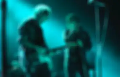 Tonton Nih! Eddie Vedder Ngasih Surprise Ke Penonton Di Konsernya The Strokes