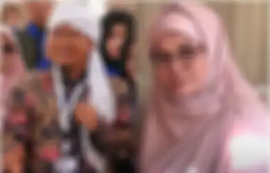 'Ibu Saya Dibentak-bentak!' Sakit Hati Lihat Teh Ninih Dikatai Munafik di Depan Jamaah, Anak Aa Gym Ngamuk Bongkar Perilaku Buruk Kakaknya
