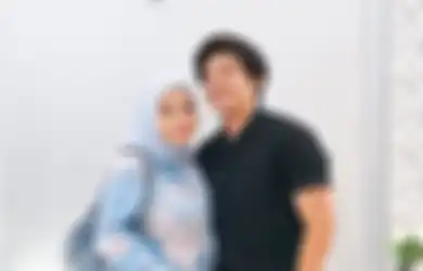 Nikmati Momen Liburan di Singapura, Atta Halilintar Dibuat Geleng-geleng Kepala dengan Kelakuan Aurel Hermansyah Ketika Belanja