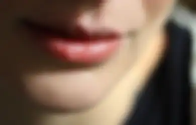 Catat, 5 Kesalahan Memakai Lip Balm yang Bikin Bibir Pecah-pecah