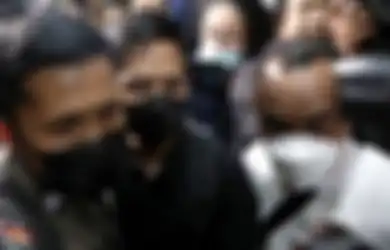 Langit Bumi dengan Bharada E yang Dilindungi Selama 24 Jam Penuh di Rutan Bareskrim Polri, LPSK Beberkan Alasan Tak Beri Perlindungan Pada Putri Chandrawati: Membingungkan Ini, Ibu PC Itu Korban Atay Berstatus Lain?