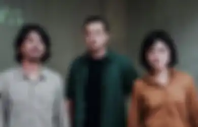 Ariyo Wahab Belajar Megang Senjata Langsung dari Komandan Densus 88 untuk Film Sayap-Sayap Patah!