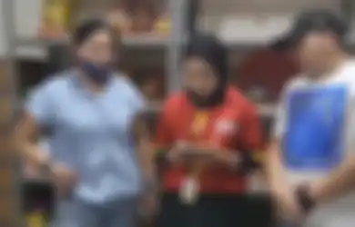 Toko Ponselnya Terlanjur Diserbu Bintang 1, Wanita Ancam Karyawan Alfamart Ngaku Tanpa Sadar Ambil Coklat Karena Kondisi Begini, Foto Tampangnya Sudah Tersebar