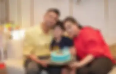 Terbaring Lemas Tak Berdaya, Rafathar Masih Sakit di Hari Ulang Tahunnya yang ke-7, Nagita Slavina: Cepat Sembut Ya